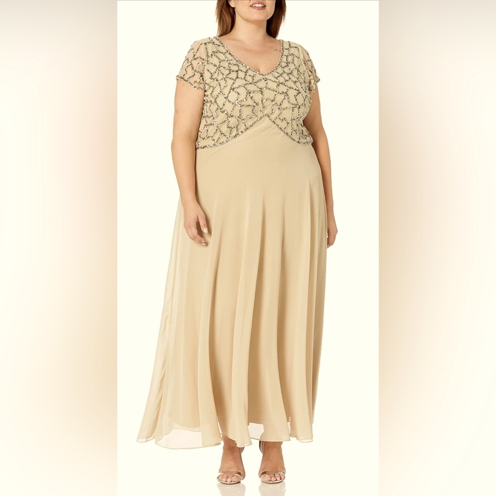 J Kara Women's Petite Short Sleeve Geo Long Beaded Gown
Sz 24W